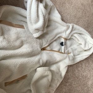 gap fuzzy sweatshirt